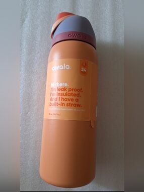 NEW Owala FreeSip 32oz Stainless Steel Water Bottle - Sand Storm